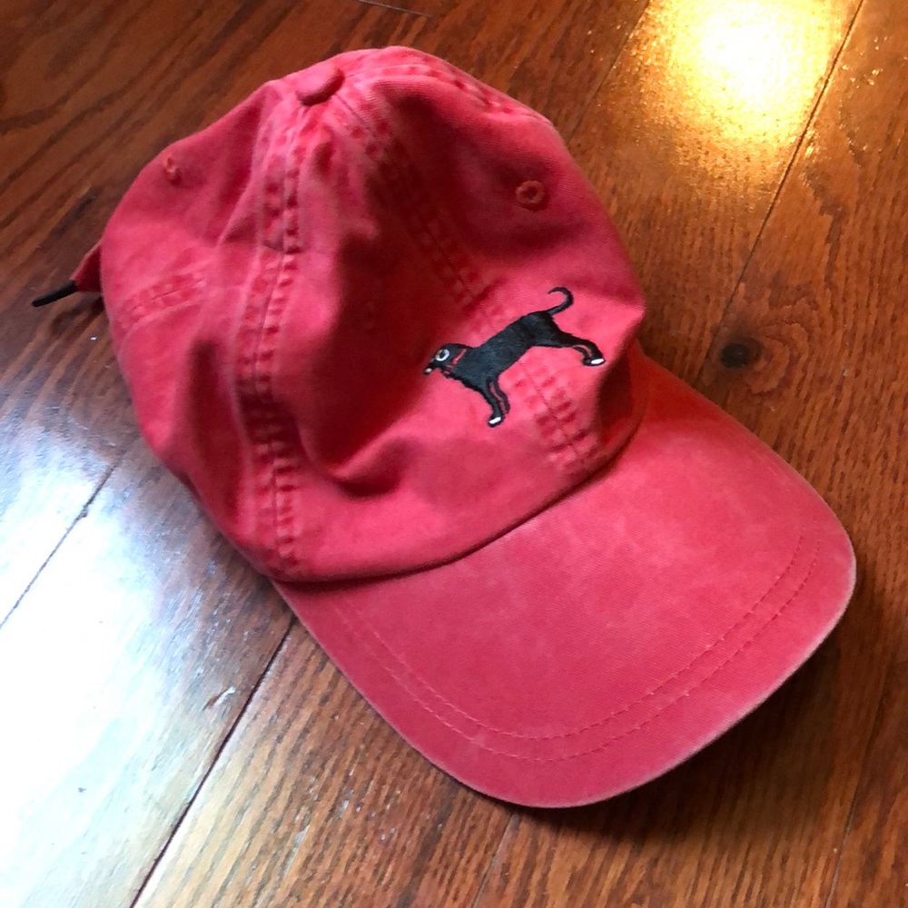 Red back dog hat